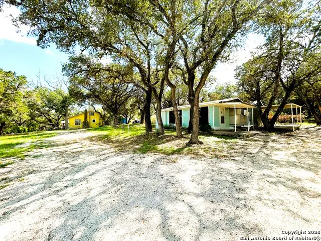 12064 Park Road 37, Lakehills, TX 78063 - Image #3