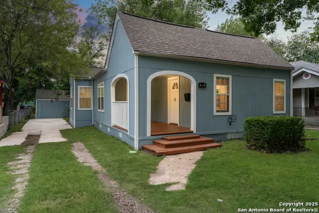 1806 W Mistletoe Ave, San Antonio, TX 78201 - Image #2