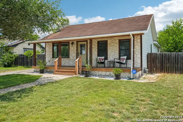 714 N Esplanade, Karnes City, TX 78118 - Image #2