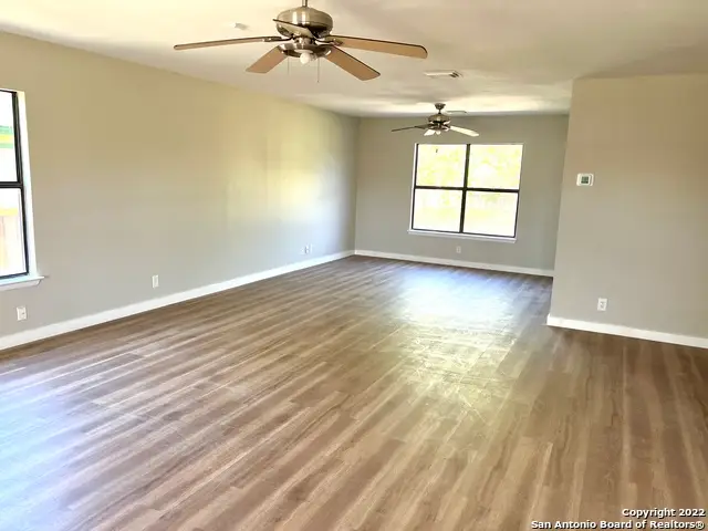 8174 Bent Meadow Dr, Converse, TX 78109 - Image #2