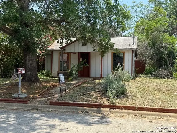 122 N. Garcia, Pearsall, TX 78061