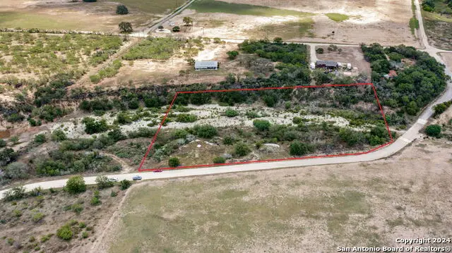 613 County Road 441, Hondo, TX 78861 - Image #1