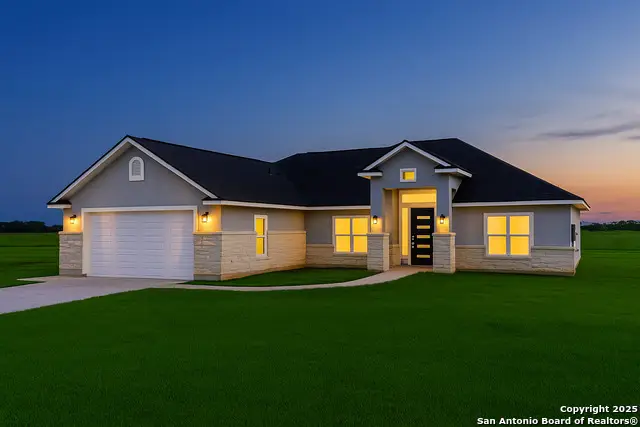 105 Merion Ln, La Vernia, TX 78121 - Image #1