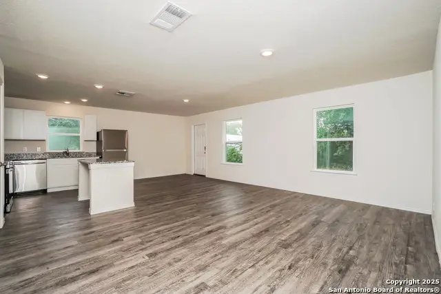 223 Baxter, Seguin, TX 78155 - #3