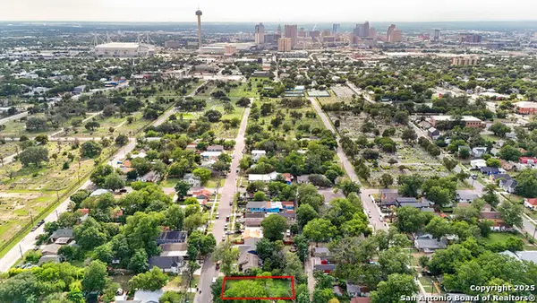 1131 Center, San Antonio, TX 78202
