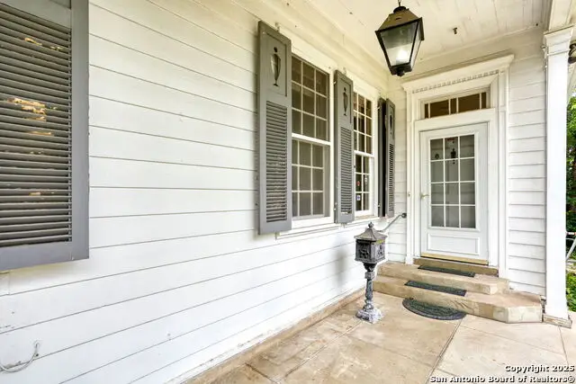 527 Kings Ct, San Antonio, TX 78212 - Image #2