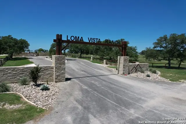 23 Loma Vista, Kerrville, TX 78028 - Image #1