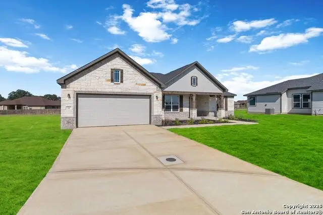 1587 Vista View Drive, Pleasanton, TX 78064 - Image #2