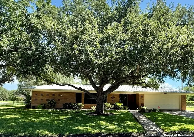 803 Leland, Kenedy, TX 78119 - Image #1