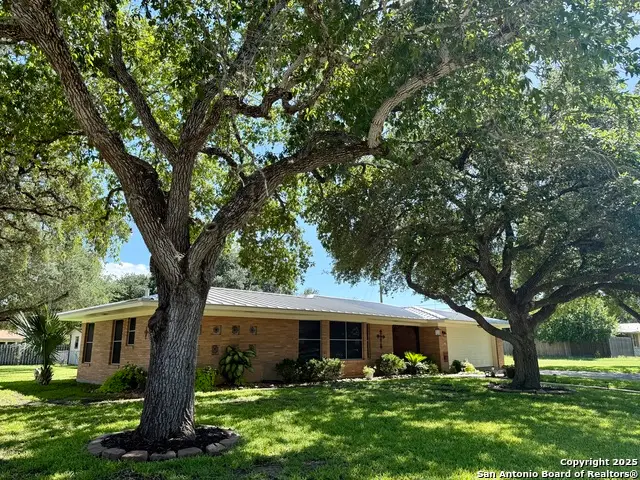 803 Leland, Kenedy, TX 78119 - Image #2