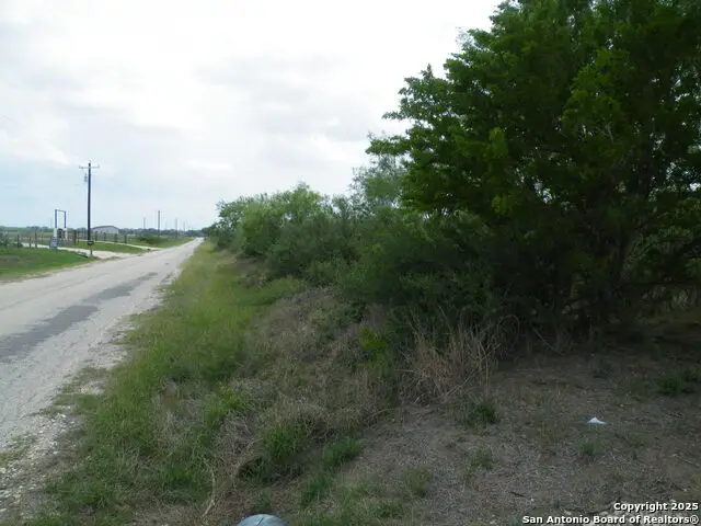 618 County Road 154, Pleasanton, TX 78064 - Image #2