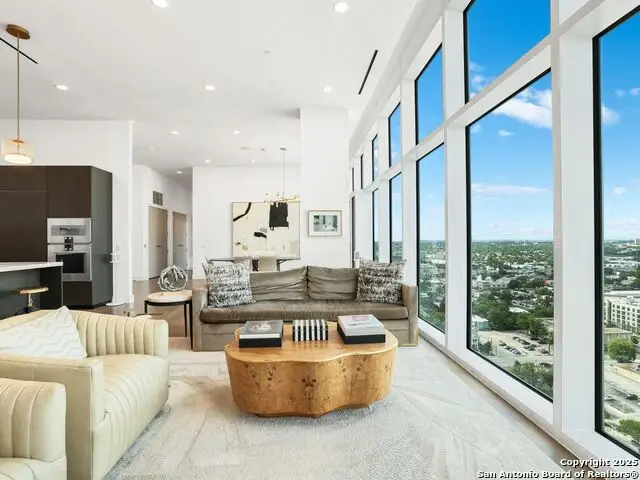 123 Lexington Avenue #1806, San Antonio, TX 78205 - Image #2