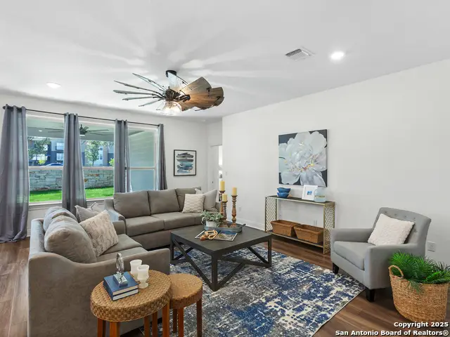 125 Slenderleaf, Marble Falls, TX 78654 - Image #2