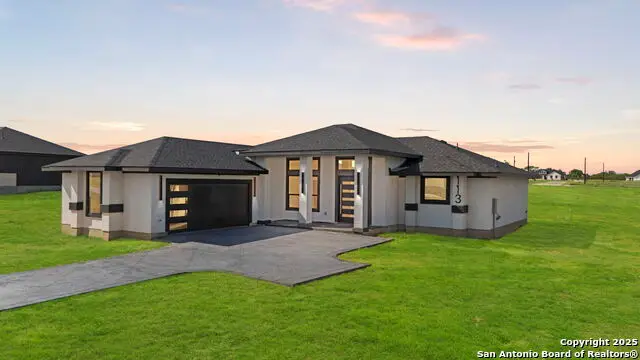 113 Hidden Cove, Floresville, TX 78114 - Image #1