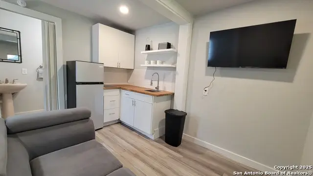 725 Aransas, San Antonio, TX 78210 - Image #3