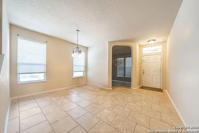 5902 Akin Pl, San Antonio, TX 78261 - Image #2