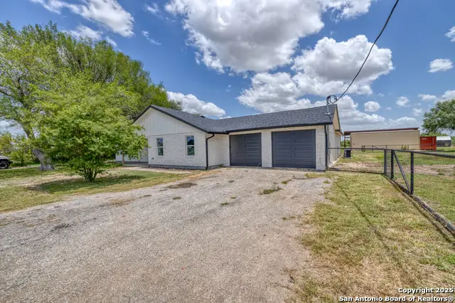 121 Cr 367, Uvalde, TX 78801 - Image #2