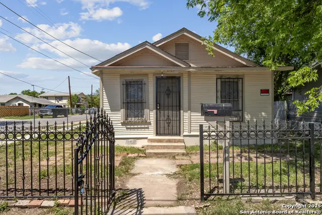 2121 San Fernando, San Antonio, TX 78207 - #2