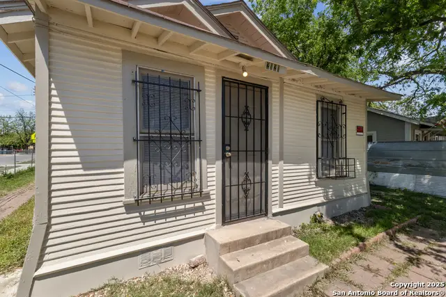 2121 San Fernando, San Antonio, TX 78207 - #3