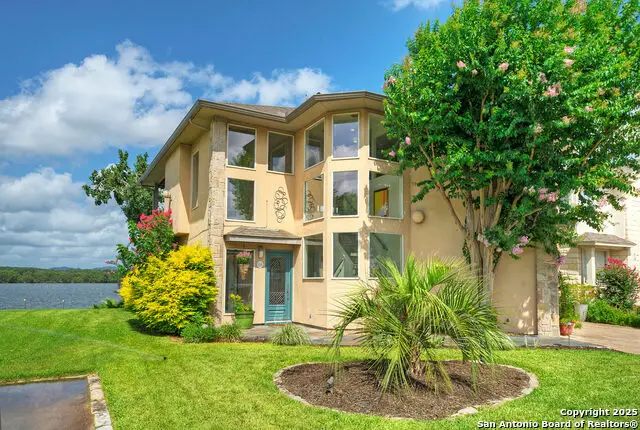 204 N Waterway Dr, Kingsland, TX 78639 - #1