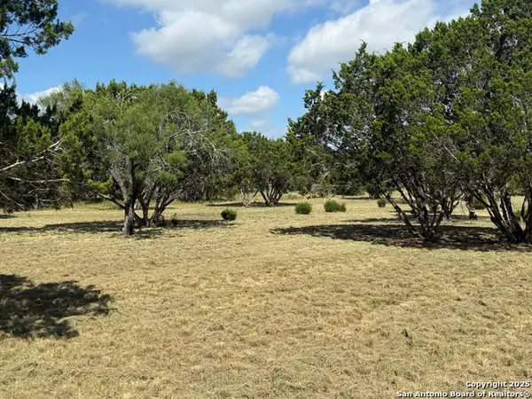 1268 Lariat, Bandera, TX 78003