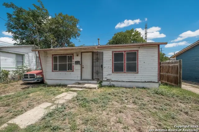 723 Larry, San Antonio, TX 78202 - Image #2