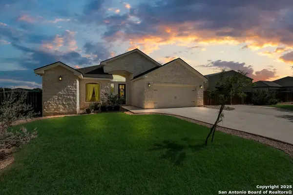 132 West Short Meadow Drive, Lytle, TX 78052
