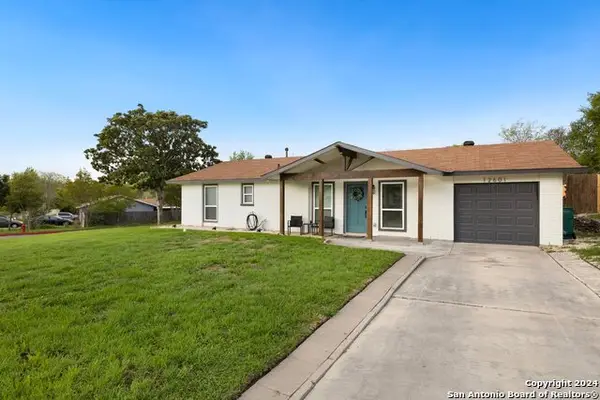 12601 Northledge Dr, Live Oak, TX 78233