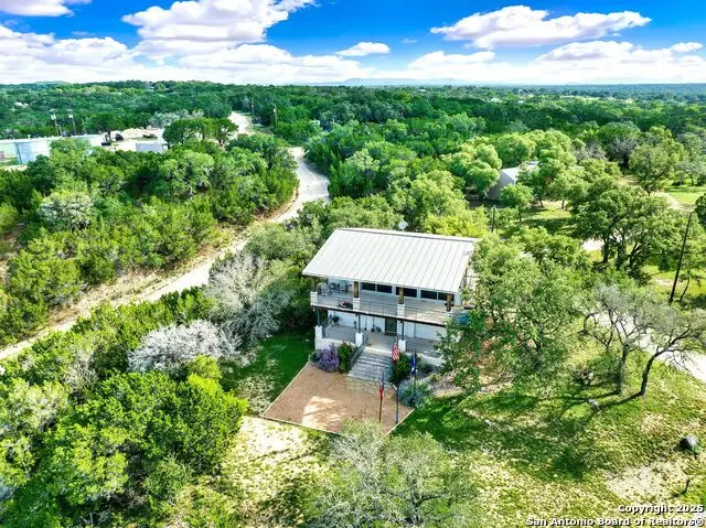 518 Park, Bandera, TX 78003 - Image #3