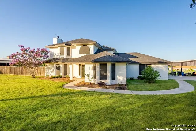 123 Country Gardens, La Vernia, TX 78121 - Image #2