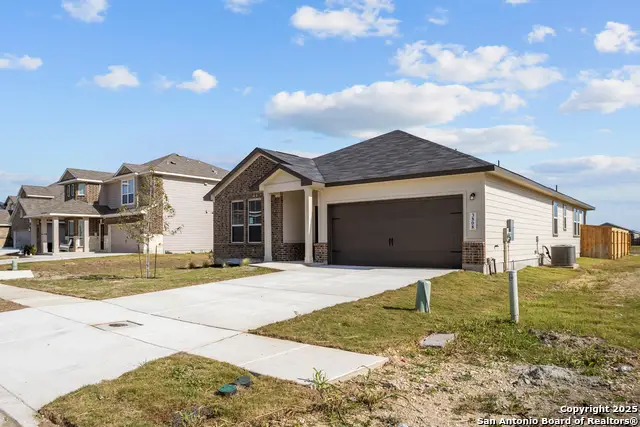 3808 Isaac Dr, Seguin, TX 78155 - #3