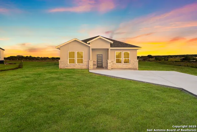 149 Camino Verde, La Vernia, TX 78121 - Image #1