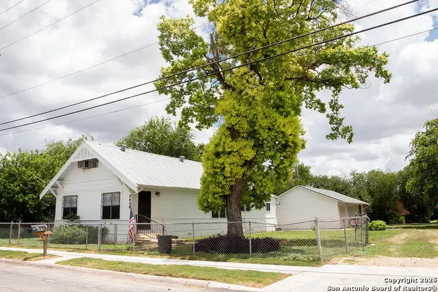 3438 Weir, San Antonio, TX 78226 - Image #2