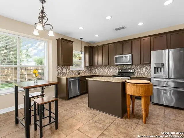 103 Surrey Dr, Boerne, TX 78006 - Image #3