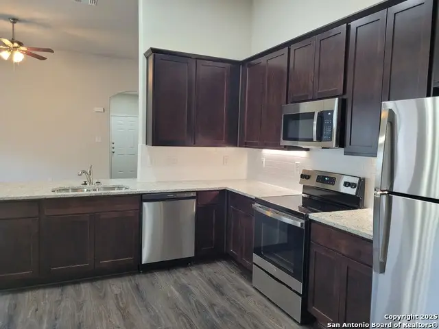 9217 Groff Landing, Converse, TX 78109 - Image #2