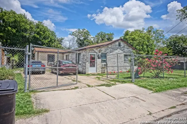 614 S San Gabriel, San Antonio, TX 78237 - Image #2