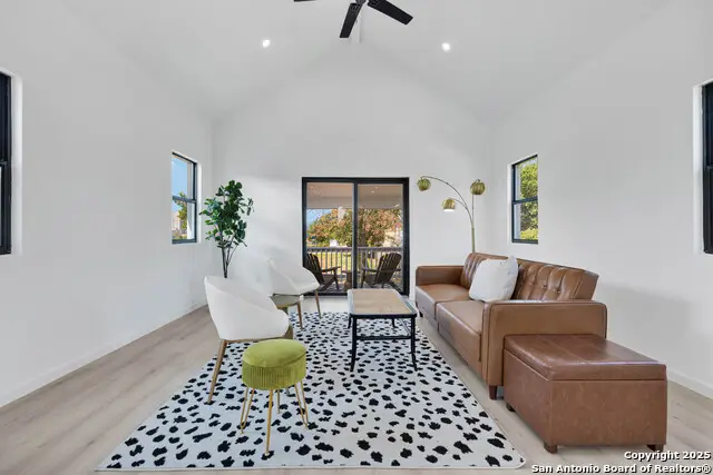 814 N Olive, San Antonio, TX 78202 - Image #2