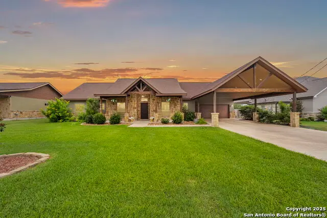 622 N Dickson, Poth, TX 78147 - Image #1