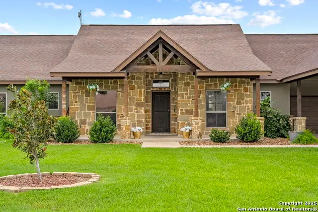 622 N Dickson, Poth, TX 78147 - Image #2