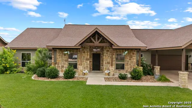 622 N Dickson, Poth, TX 78147 - Image #3