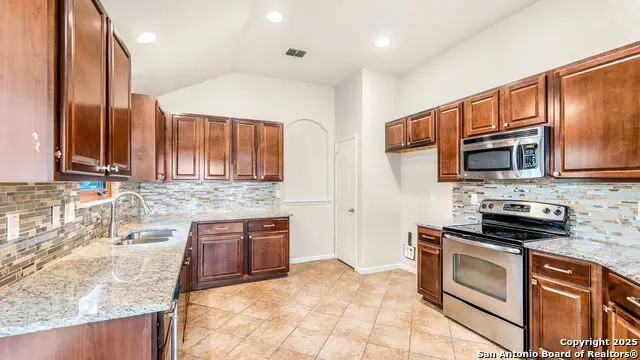 7951 Brinson, Converse, TX 78109 - #2