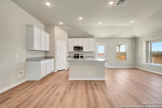 1137 Limestone Ridge, Seguin, TX 78155 - Image #3