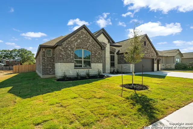 139 Janice Avenue, Castroville, TX 78009 - Image #2