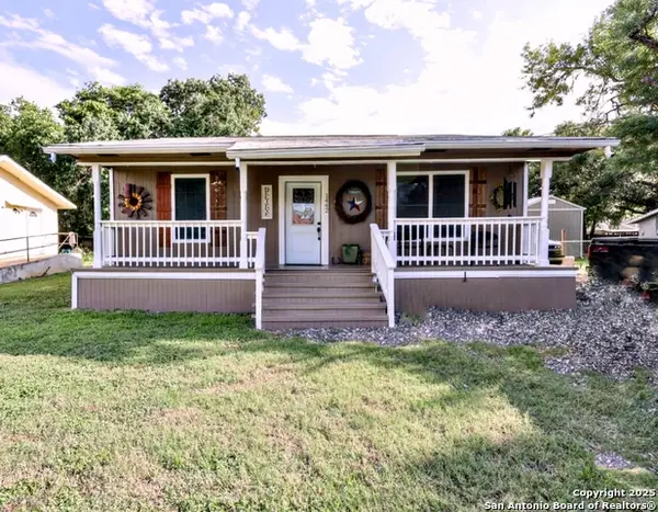 1442 Donald Aaron, San Antonio, TX 78221