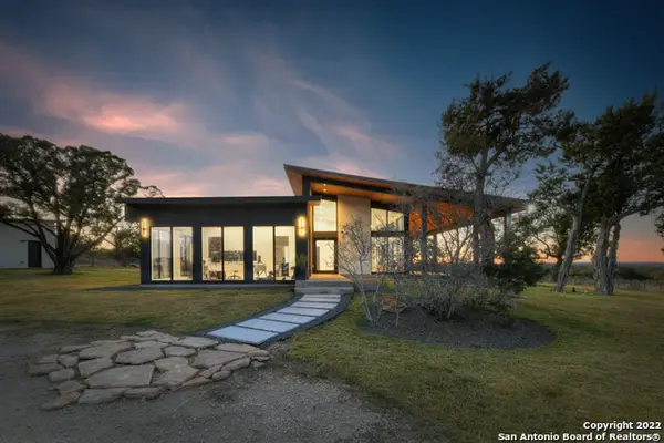 417 Southwick Ranch, Johnson City, TX 78636