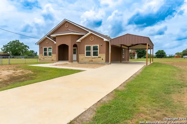 18687 Rolling Meadow, Lytle, TX 78052 - Image #1