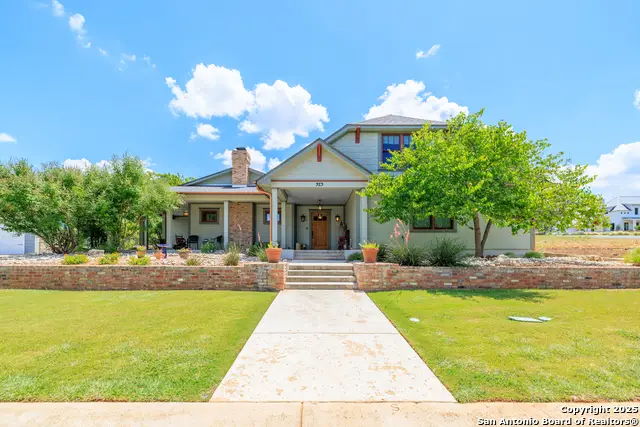 923 Hawthorn Lane, Fredericksburg, TX 78624 - Image #1