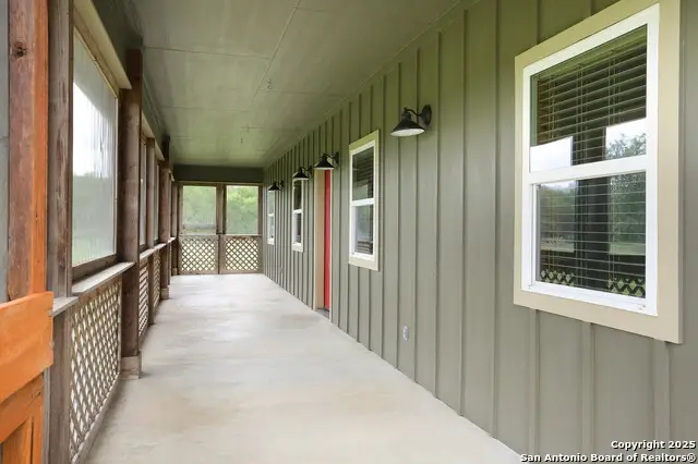 891 Hopkinsville Rd, Cuero, TX 77954 - #3