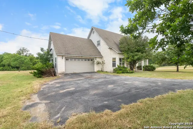 369 Deer Valley, Bandera, TX 78003 - Image #2