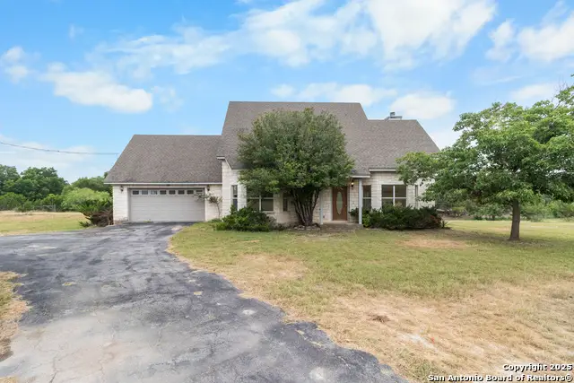 369 Deer Valley, Bandera, TX 78003 - Image #3